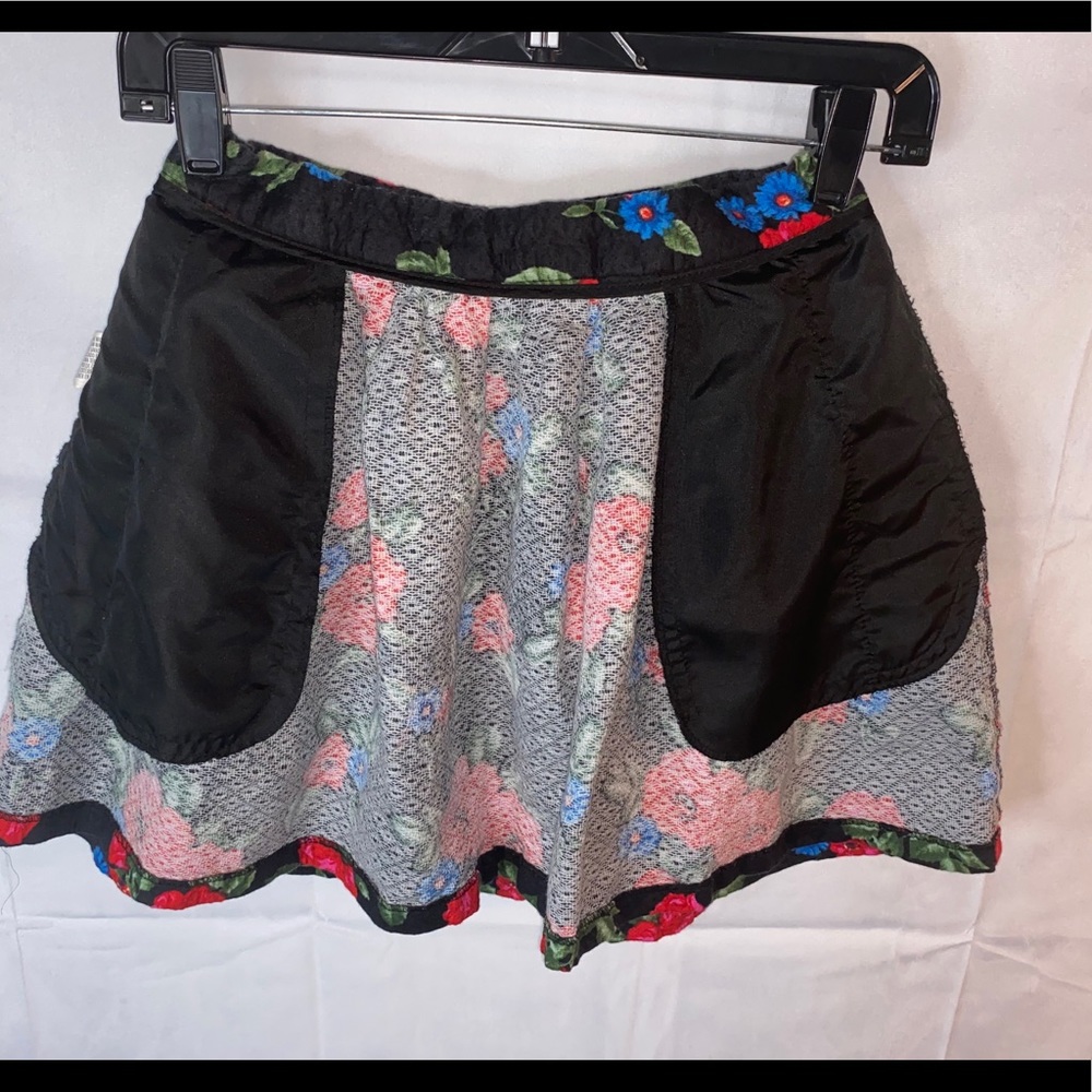 💙❤️💚🖤Forever21 Black Red & Blue Mini Skirt - Picture 9 of 12